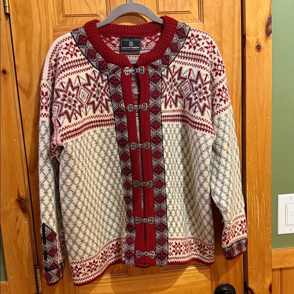 Dale of Norway Red and White Faire Isle Patterned Sweater, Size M - Picture 4 of 15